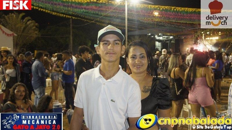 1° DIA ARRAIA DO CHAPADÃO JOÃO BOSCO E VINICIUS  - Foto 56 de 59