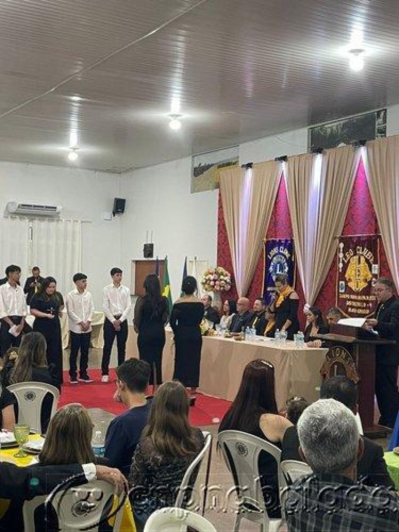 CERIMONIA DE POSSE DO LIONS E LEO CLUB - Foto 60 de 83